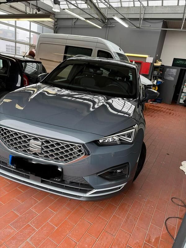 Grau Gebraucht 2022 Seat Tarraco XCELLENCE SUV | 22.999 € (Guter Preis) - Bild 1/4