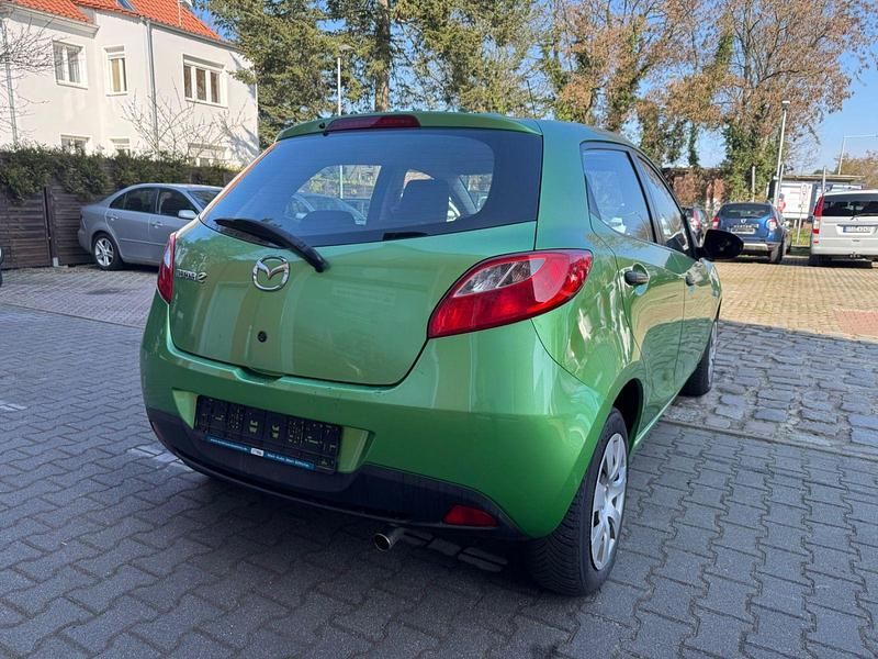 Second-hand Mazda 2 Impuls 75 CP (55 kW) 2009 Verde Hatchback