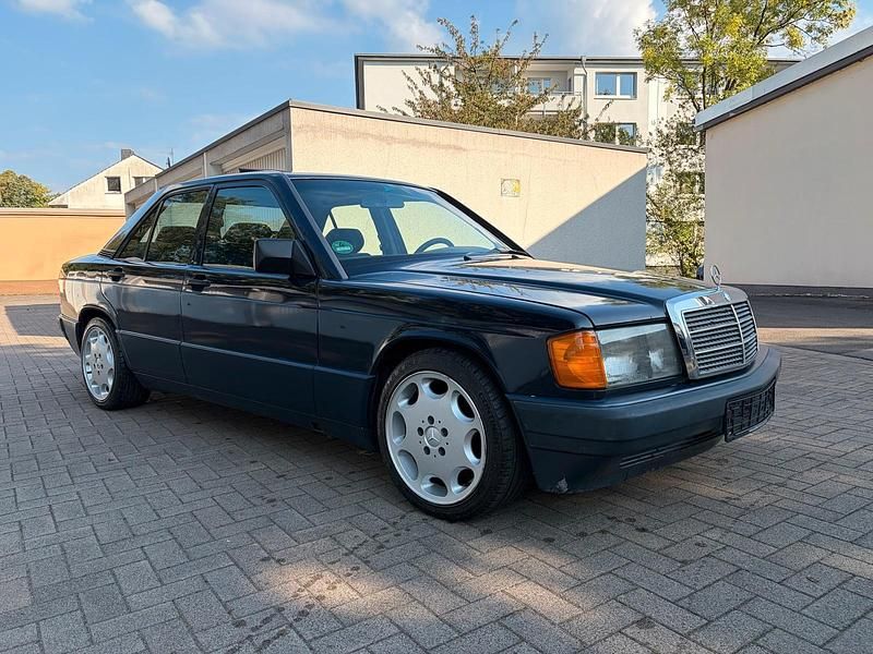 Gebraucht Mercedes 190 160 PS (117 kW) 1991 Blau Limousine