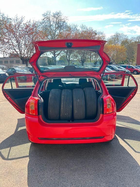 Gebraucht Toyota Corolla 90 PS (66 kW) 2006 Rot Limousine