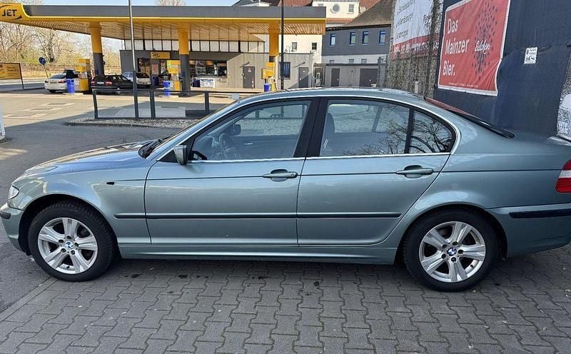Gebraucht BMW 320 170 PS (125 kW) 2002 Grün Limousine