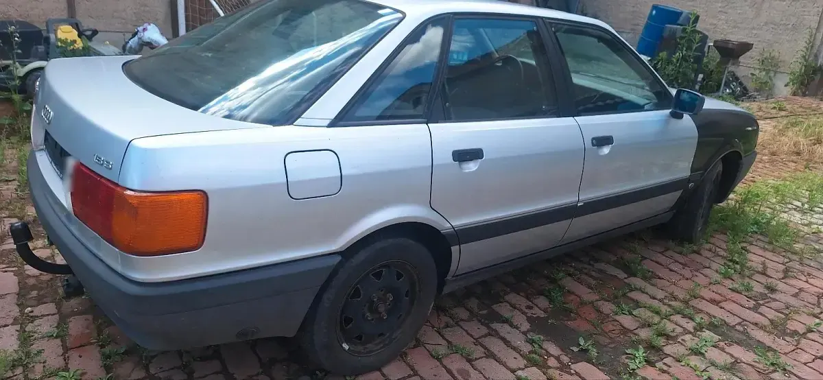 Gebraucht Audi 80 88 PS (64 kW) 1990 Silber Limousine