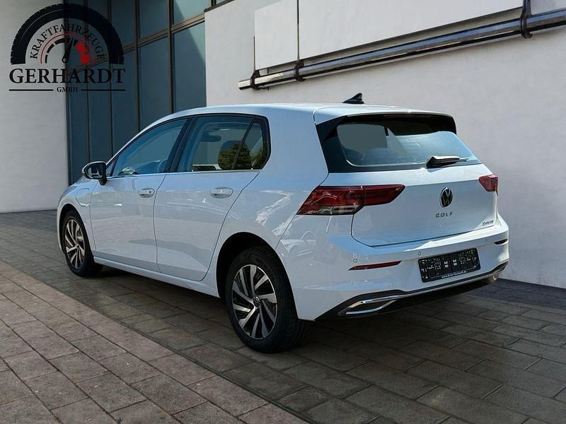Gebraucht VW Golf VIII Style 150 PS (110 kW) 2021 Weiß Limousine