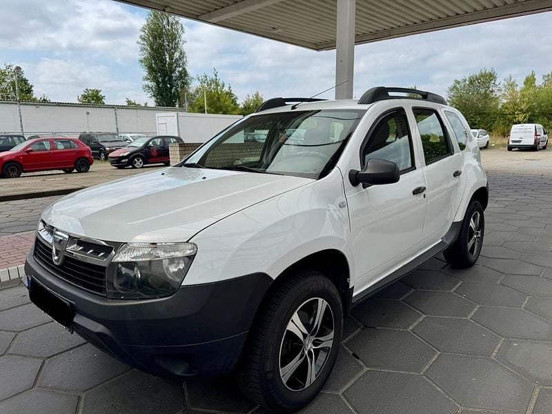 Weiß Gebraucht 2012 Dacia Duster SUV | 3.499 € (Superpreis) - Bild 1/4
