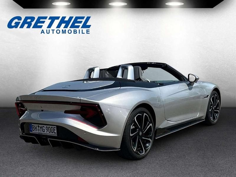 Gebraucht MG Cyberster 375 kW (510 PS) 2025 Silber Cabrio