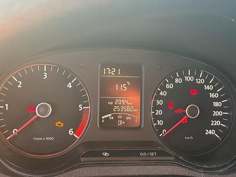 Gebraucht VW Polo 90 PS (66 kW) 2010 Schwarz Kleinwagen