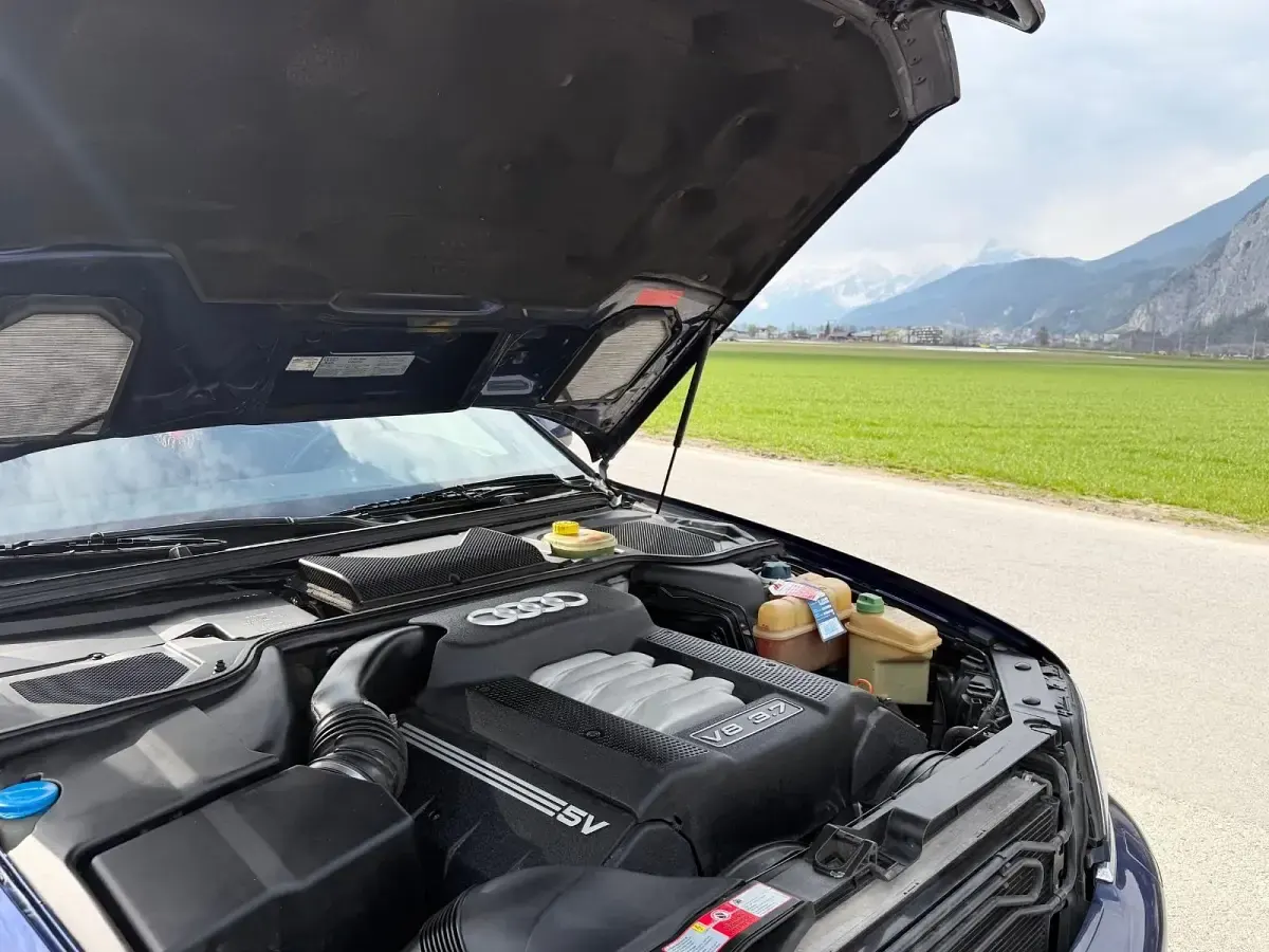 Gebraucht Audi A8 260 PS (191 kW) 2000 Blau Limousine