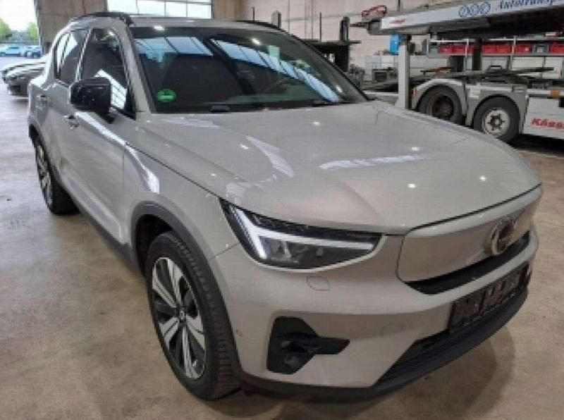 Silver dawn metallic Gebraucht 2022 Volvo XC40 Ultimate SUV | 34.970 € (Fairer Preis) - Bild 1/4