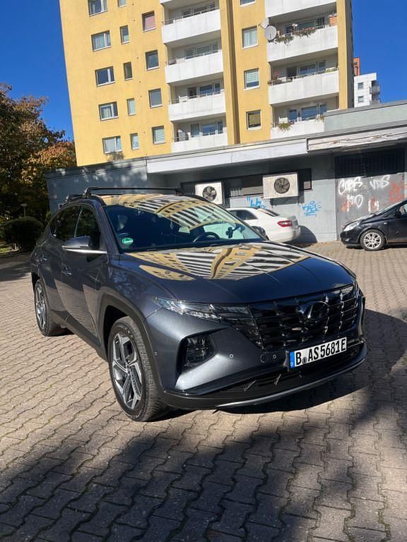 Grau Gebraucht 2023 Hyundai Tucson SUV | 29.500 € (Guter Preis) - Bild 1/4
