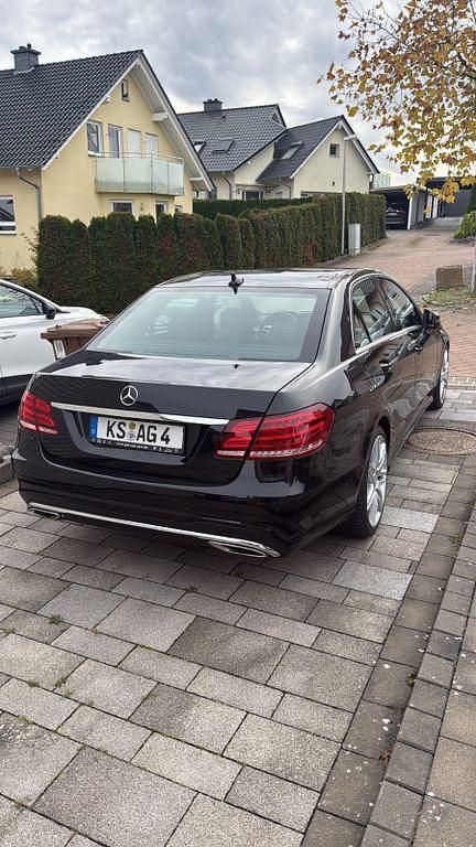 Gebraucht Mercedes E200 Avantgarde 136 PS (100 kW) 2014 Schwarz Limousine