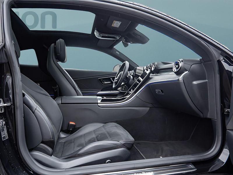 Gebraucht Mercedes CLE450 381 PS (280 kW) 2024 Schwarz Coupé