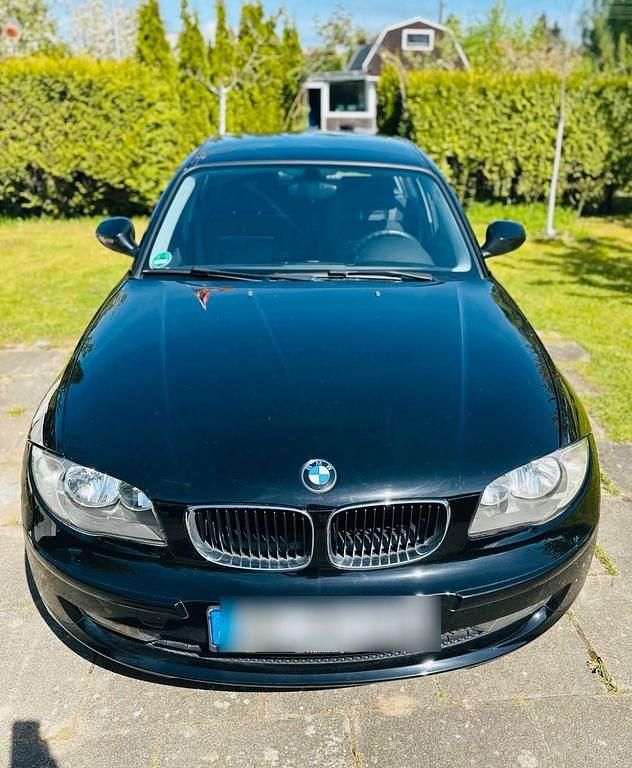 Schwarz Gebraucht 2010 BMW 118 Kleinwagen | 5.700 € (Fairer Preis) - Bild 1/4