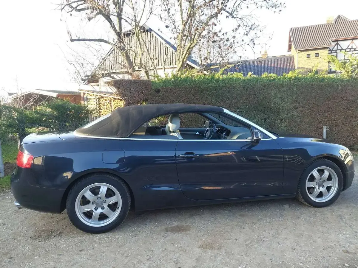 Gebraucht Audi A5 Cabriolet 170 PS (125 kW) 2014 Mondscheinblau metallic Cabrio