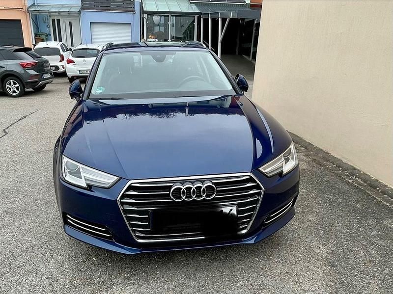 Gebraucht Audi A4 Ambiente 150 PS (110 kW) 2017 Blau Kombi