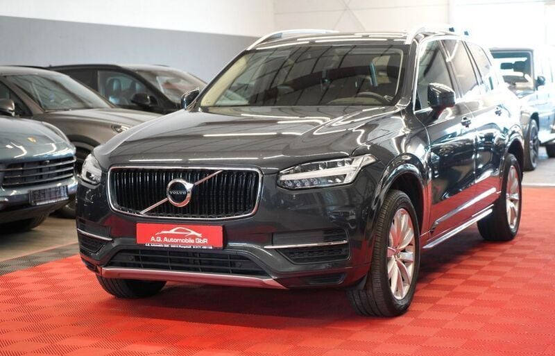 Grau Gebraucht 2018 Volvo XC90 Momentum SUV | 32.950 € (Guter Preis) - Bild 1/4
