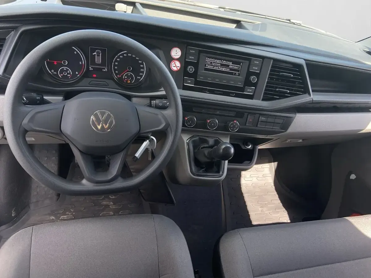 Używany VW Transporter 110 KM (80 kW) 2024 Biały Van