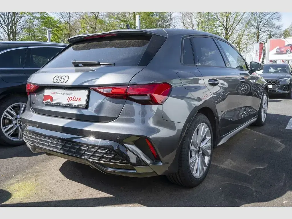 Gebraucht Audi A3 S-Line 150 PS (110 kW) 2025 Grau Limousine