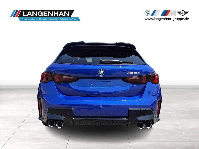 Używany BMW M135 Performance 300 KM (220 kW) 2025 Niebieski Hatchback