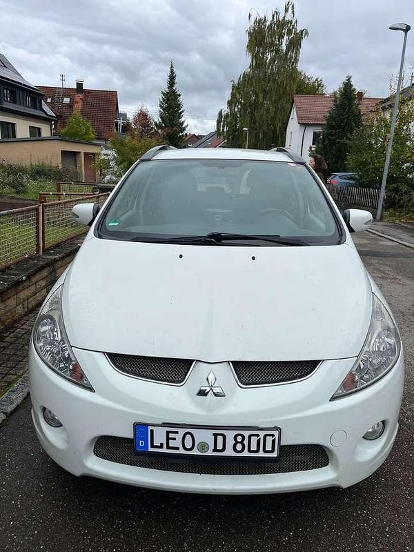 Gebraucht Mitsubishi Grandis Inform 165 PS (121 kW) 2009 Van / Kleinbus