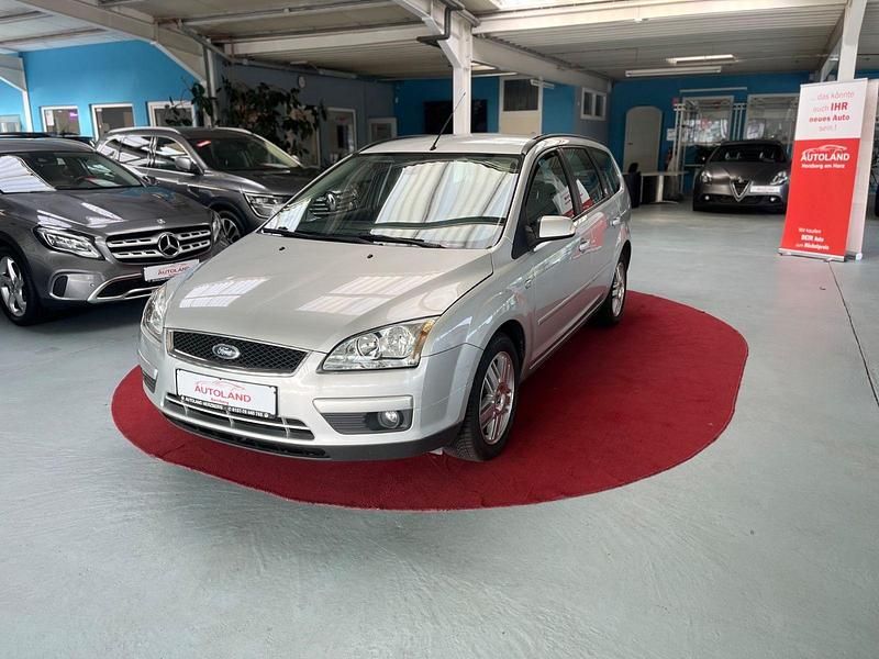 Silber Gebraucht 2006 Ford Focus Ghia Kombi | 3.450 € (Fairer Preis) - Bild 1/4