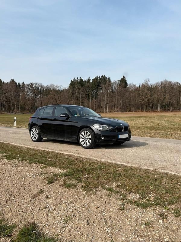 Gebraucht BMW 116 136 PS (100 kW) 2011 Schwarz Kleinwagen