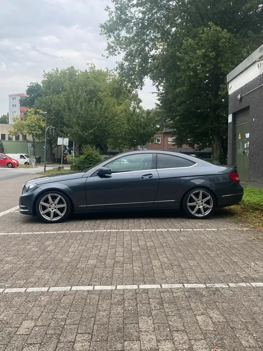 Gebraucht Mercedes C180 156 PS (114 kW) 2012 Coupé