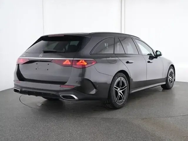 Gebraucht Mercedes E220 AMG 197 PS (144 kW) 2025 Lack graphitgrau Kombi