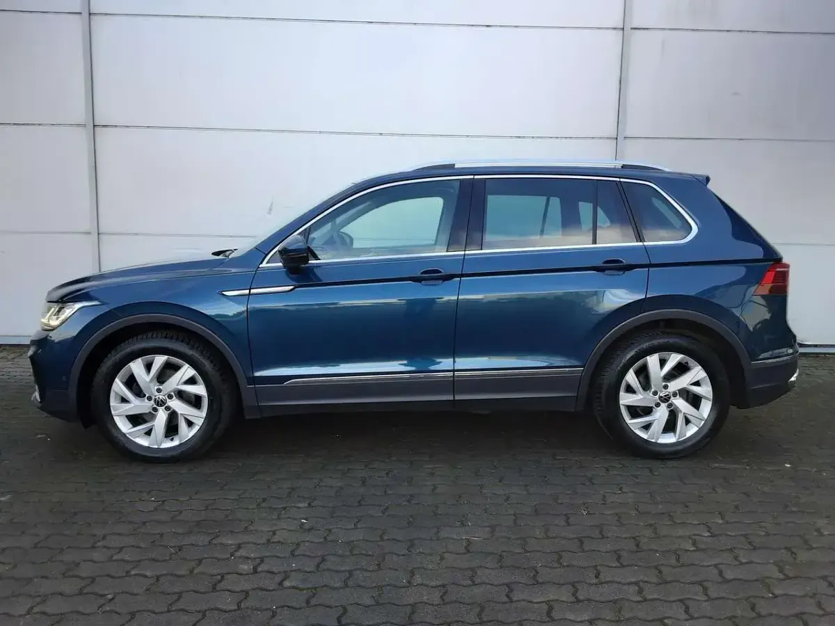 Second-hand VW Tiguan Elegance 150 CP (110 kW) 2022 Albastru SUV