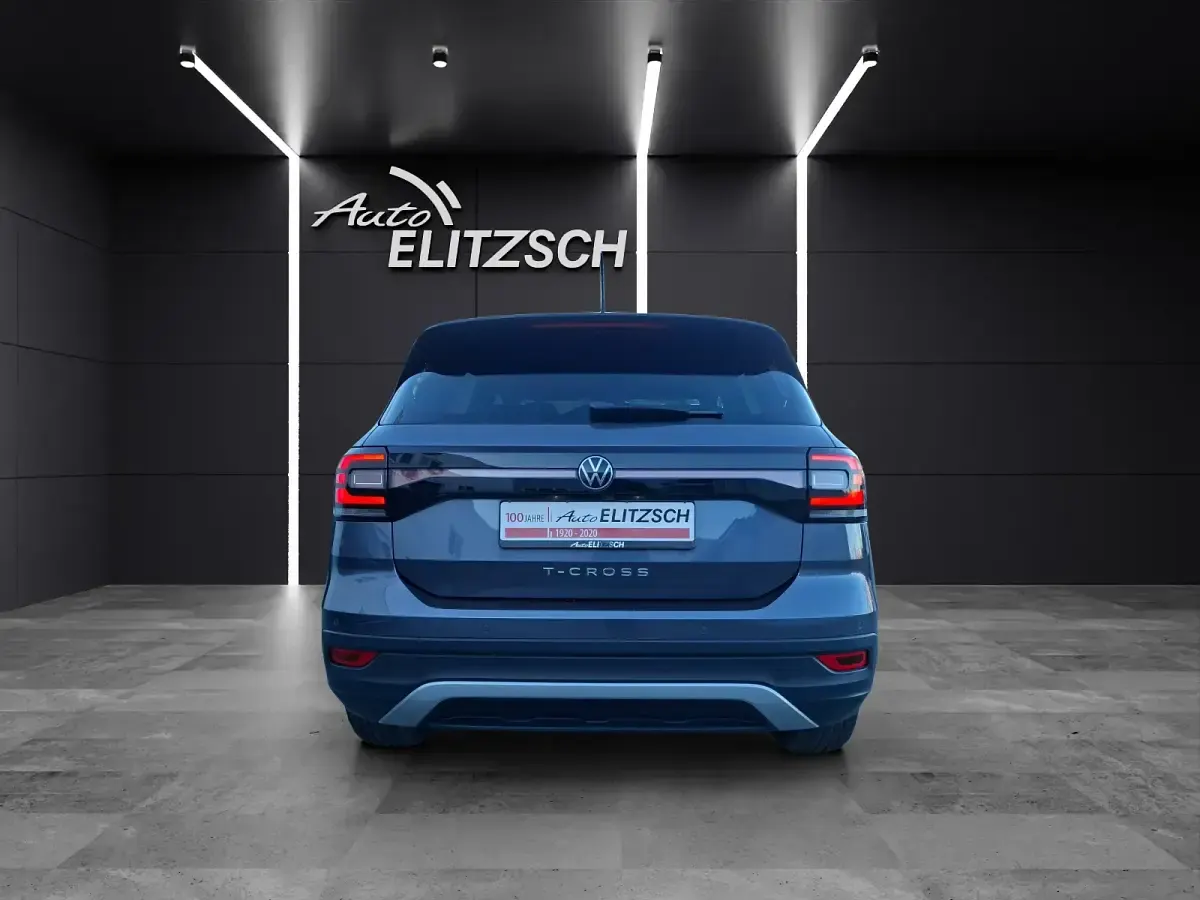 Używany VW T-Cross Active 110 KM (80 kW) 2022 Szary SUV