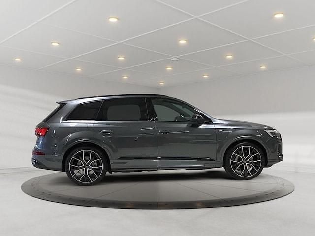 Gebraucht Audi Q7 Ambiente 394 PS (289 kW) 2025 Daytonagrau perleffekt SUV
