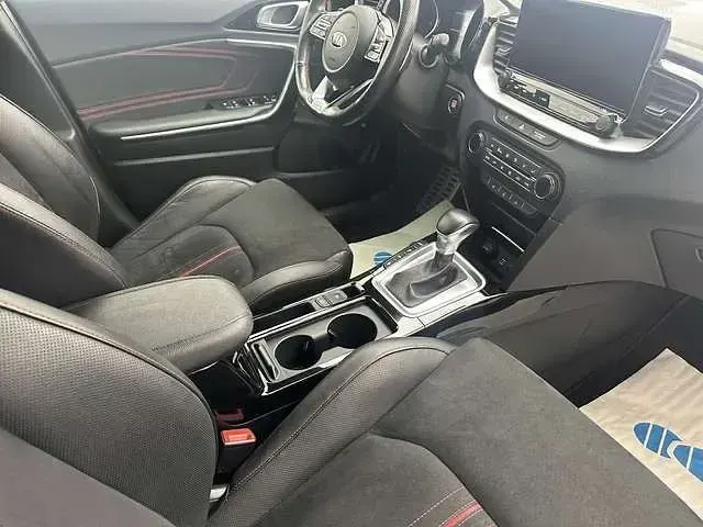 Gebraucht Kia ProCeed GT GT 204 PS (150 kW) 2019 Schwarz metallic Kleinwagen