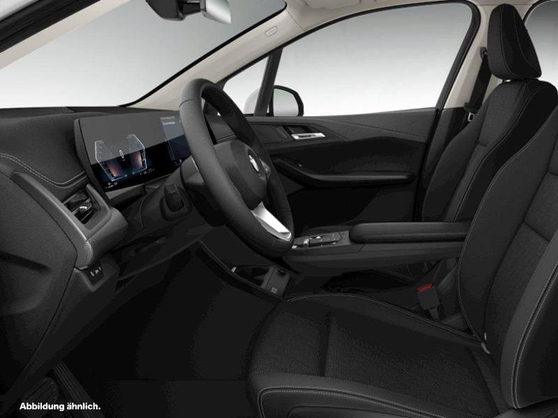 Alpinweiss Gebraucht 2024 BMW 216 Active Tourer Luxury Line Van / Kleinbus | 29.144 € (Fairer Preis) - Bild 1/2
