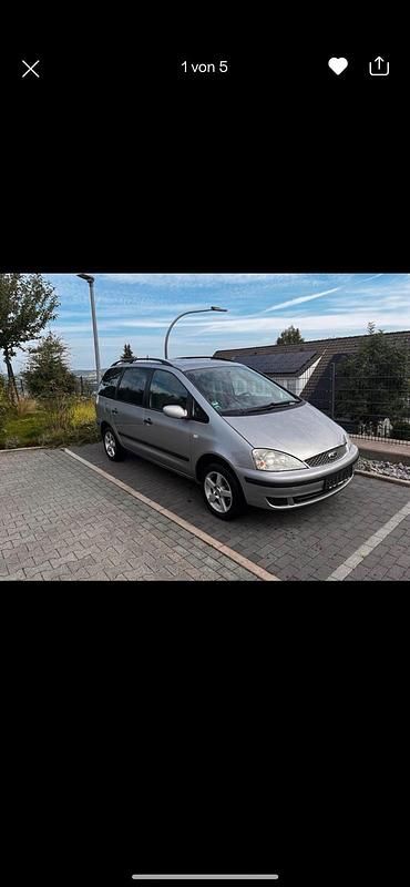 Grau Gebraucht 2004 Ford Galaxy Van / Kleinbus | 2.350 € (Fairer Preis) - Bild 1/4