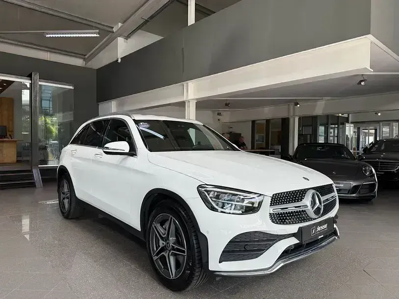 Gebraucht Mercedes GLC200 AMG 197 PS (144 kW) 2020 Polarweiss  unilack SUV