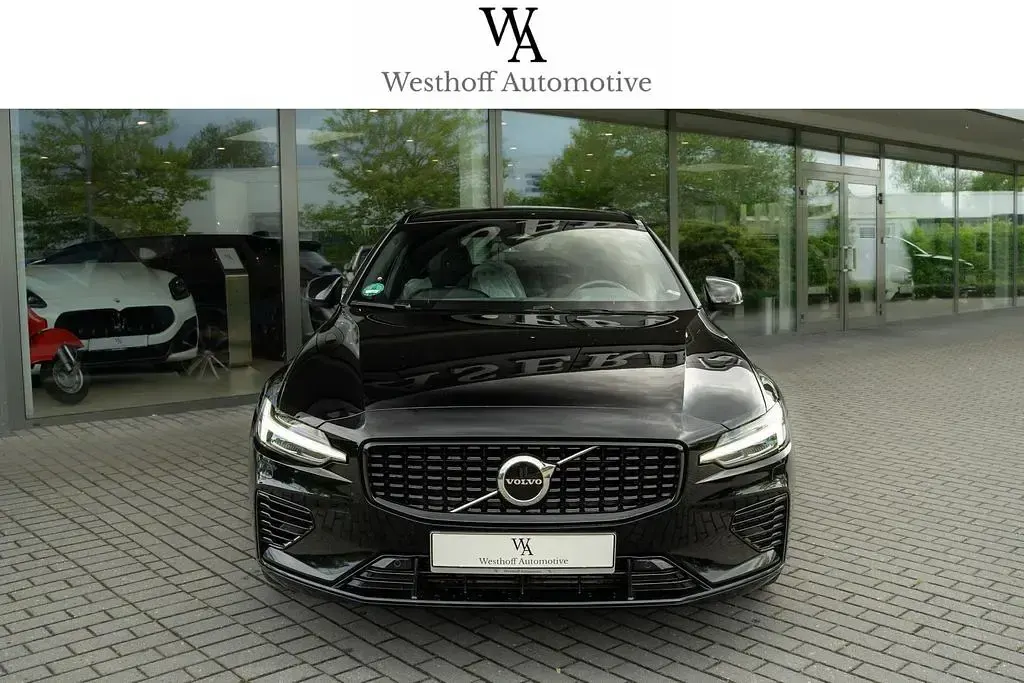 Gebraucht Volvo V60 Plus 455 PS (334 kW) 2023 Black solid "stone" / solid Kombi