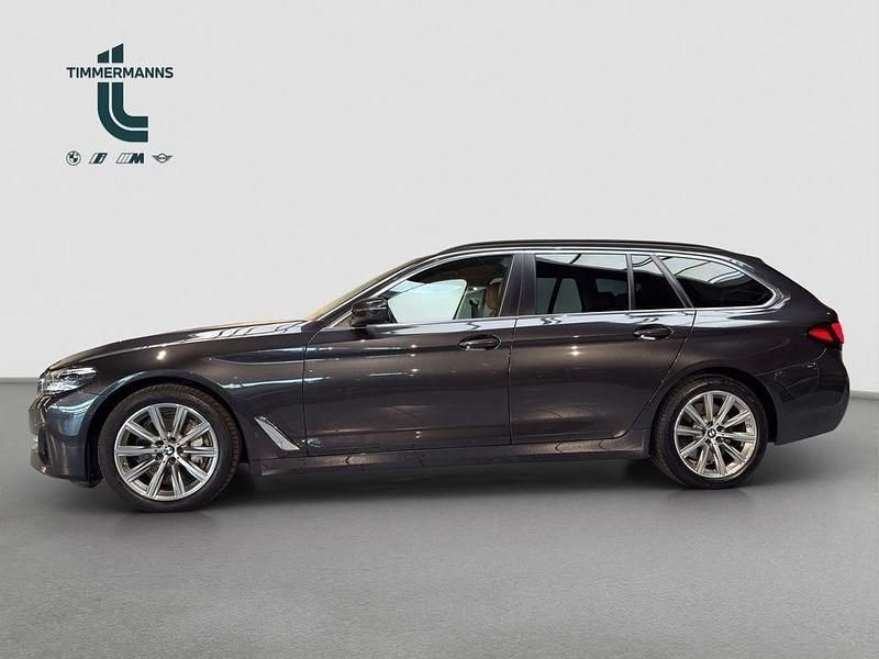 Gebraucht BMW 530 286 PS (210 kW) 2022 Grau Kombi