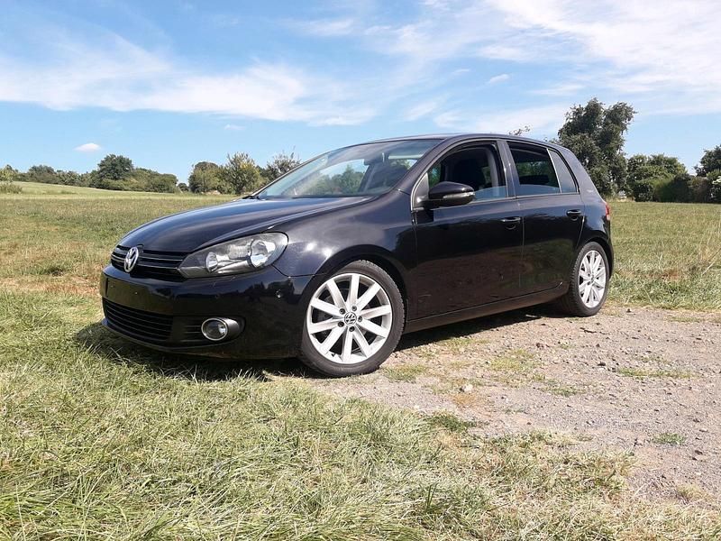 Schwarz Gebraucht 2010 VW Golf VI Team Limousine | 5.950 € (Etwas zu teuer) - Bild 1/4