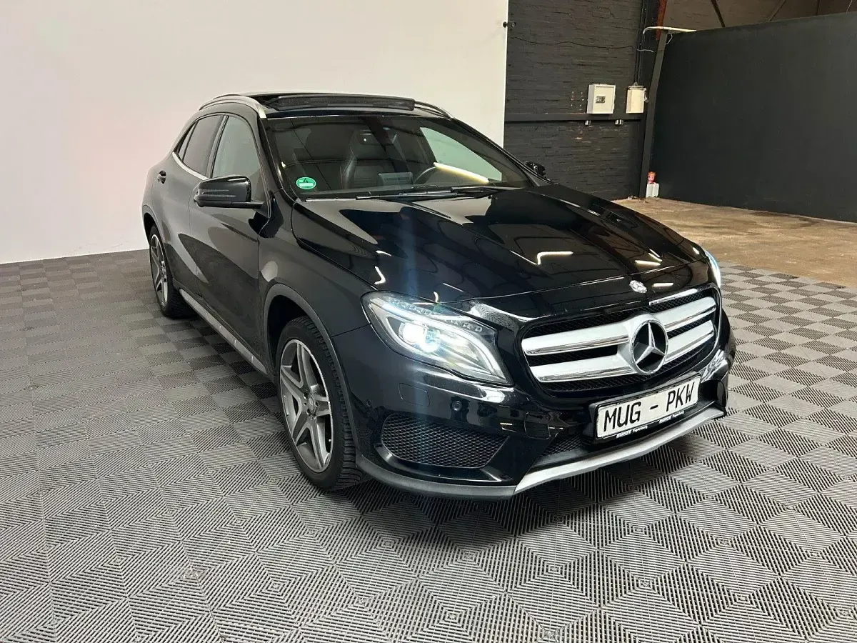 Gebraucht Mercedes GLA180 AMG 122 PS (89 kW) 2015 Schwarz SUV