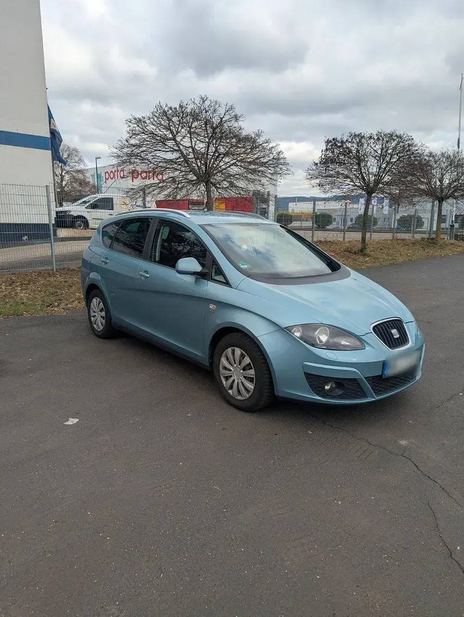 Gebraucht Seat Altea Sport 125 PS (91 kW) 2009 Blau Van / Kleinbus