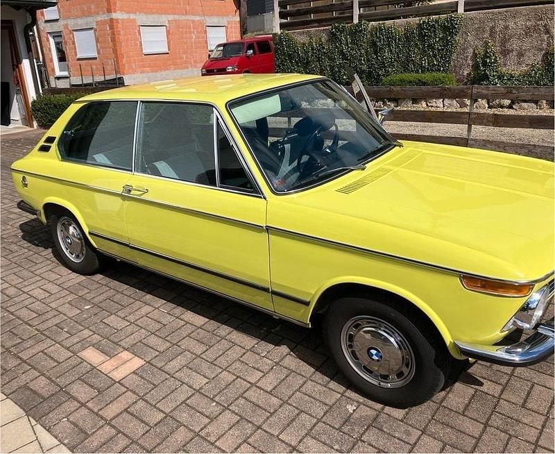 Gebraucht BMW 2002 100 PS (73 kW) 1973 Gelb Limousine