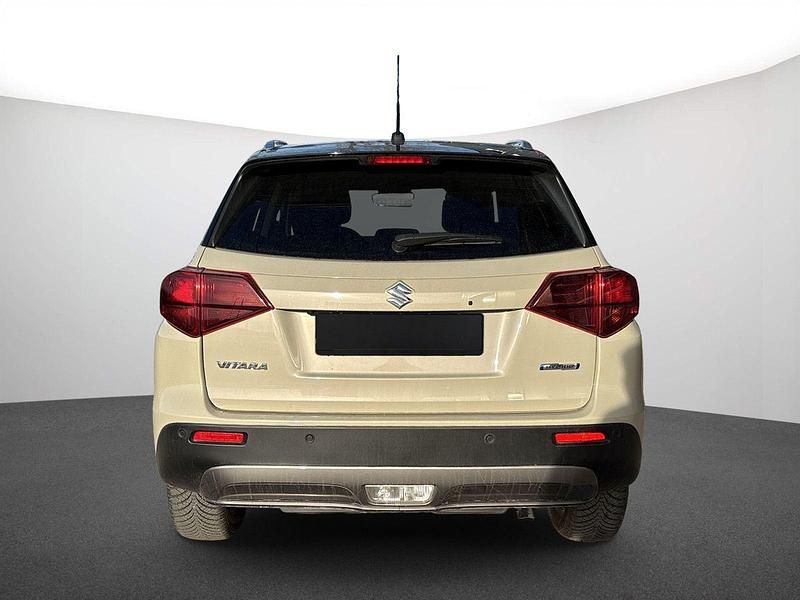 Gebraucht Suzuki Vitara Comfort 110 PS (80 kW) 2025 Savannah/cosmic blac SUV