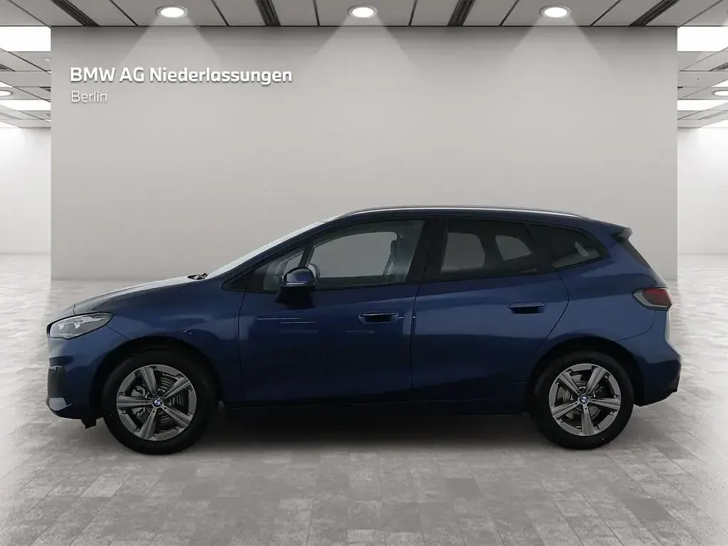 Gebraucht BMW 220 Active Tourer 156 PS (114 kW) 2024 Blau Van / Kleinbus
