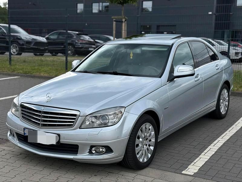 Silber Gebraucht 2007 Mercedes C180 Limousine | 6.500 € (Fairer Preis) - Bild 1/4
