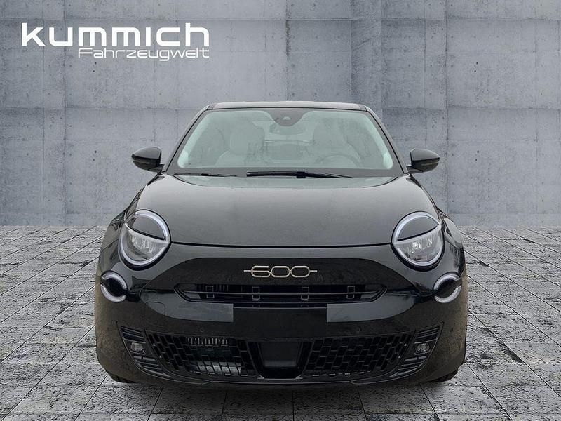 Neu Fiat 600 Icon 110 PS (80 kW) 2025 Schwarz Limousine