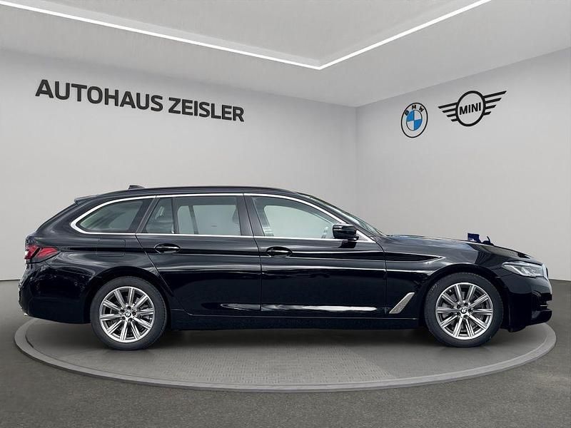 Gebraucht BMW 520 190 PS (139 kW) 2023 Schwarz ii Kombi