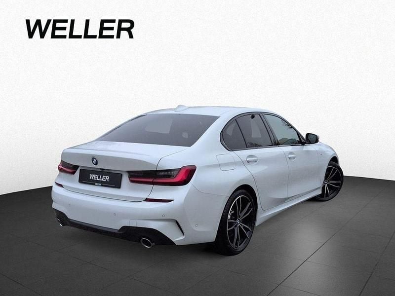 Gebraucht BMW 330 M Sport 258 PS (189 kW) 2021 Mineralweiß (weiß) Limousine