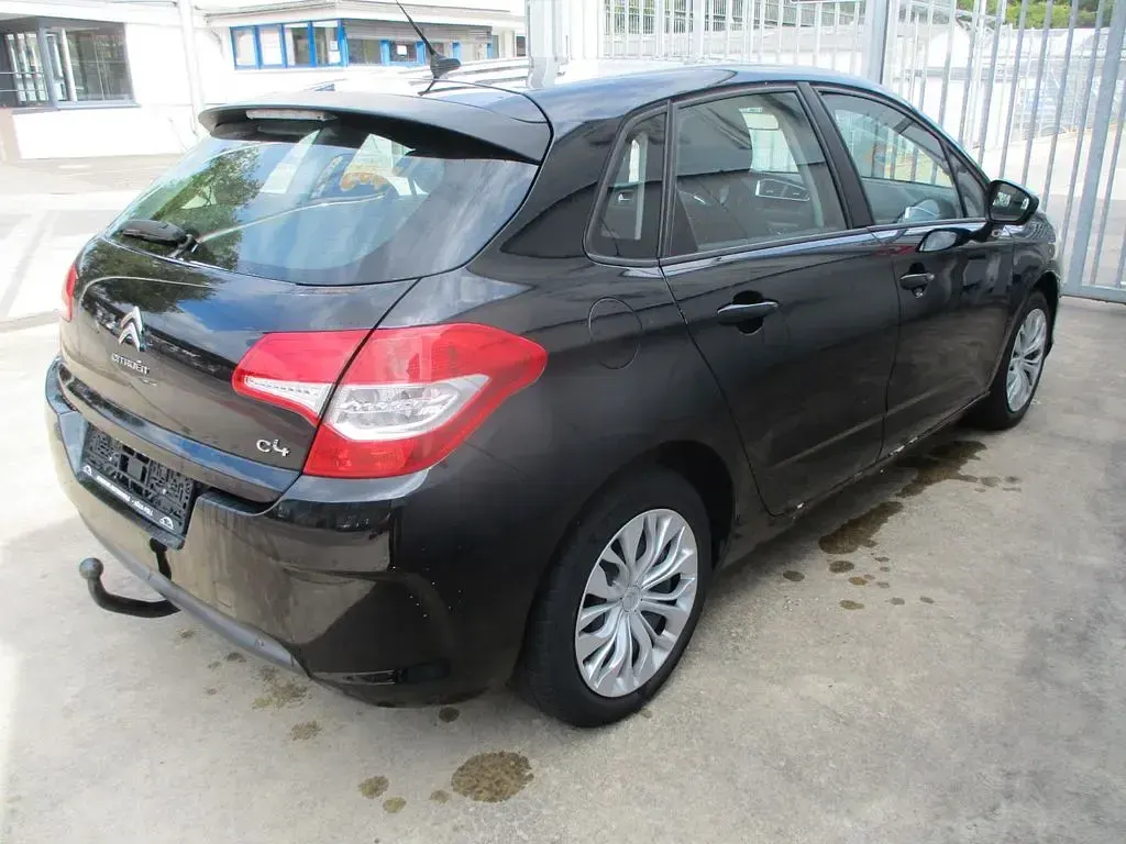 Gebraucht Citroën C4 Attraction 120 PS (88 kW) 2012 Schwarz Limousine
