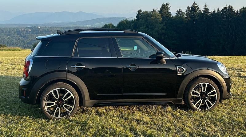 Second-hand Mini Cooper SD 190 CP (139 kW) 2019 Negru Hatchback