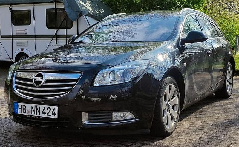 Gebraucht Opel Insignia 160 PS (117 kW) 2013 Schwarz Kombi