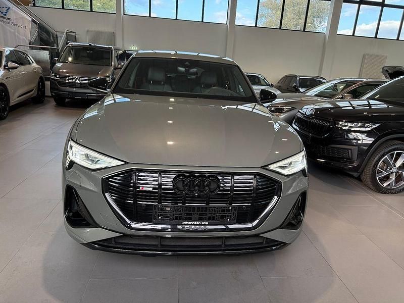 Gebraucht Audi e-tron Black Edition 300 kW (408 PS) 2022 Grau SUV